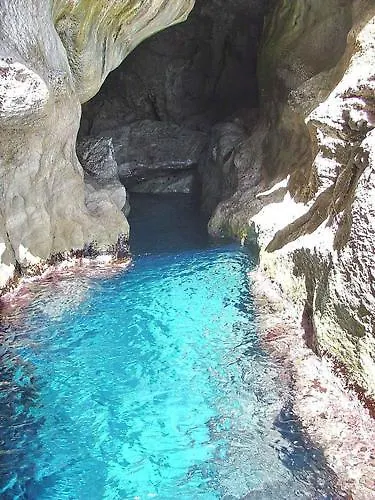Il Gabbiano Blu - Monolocale Giallo contacts